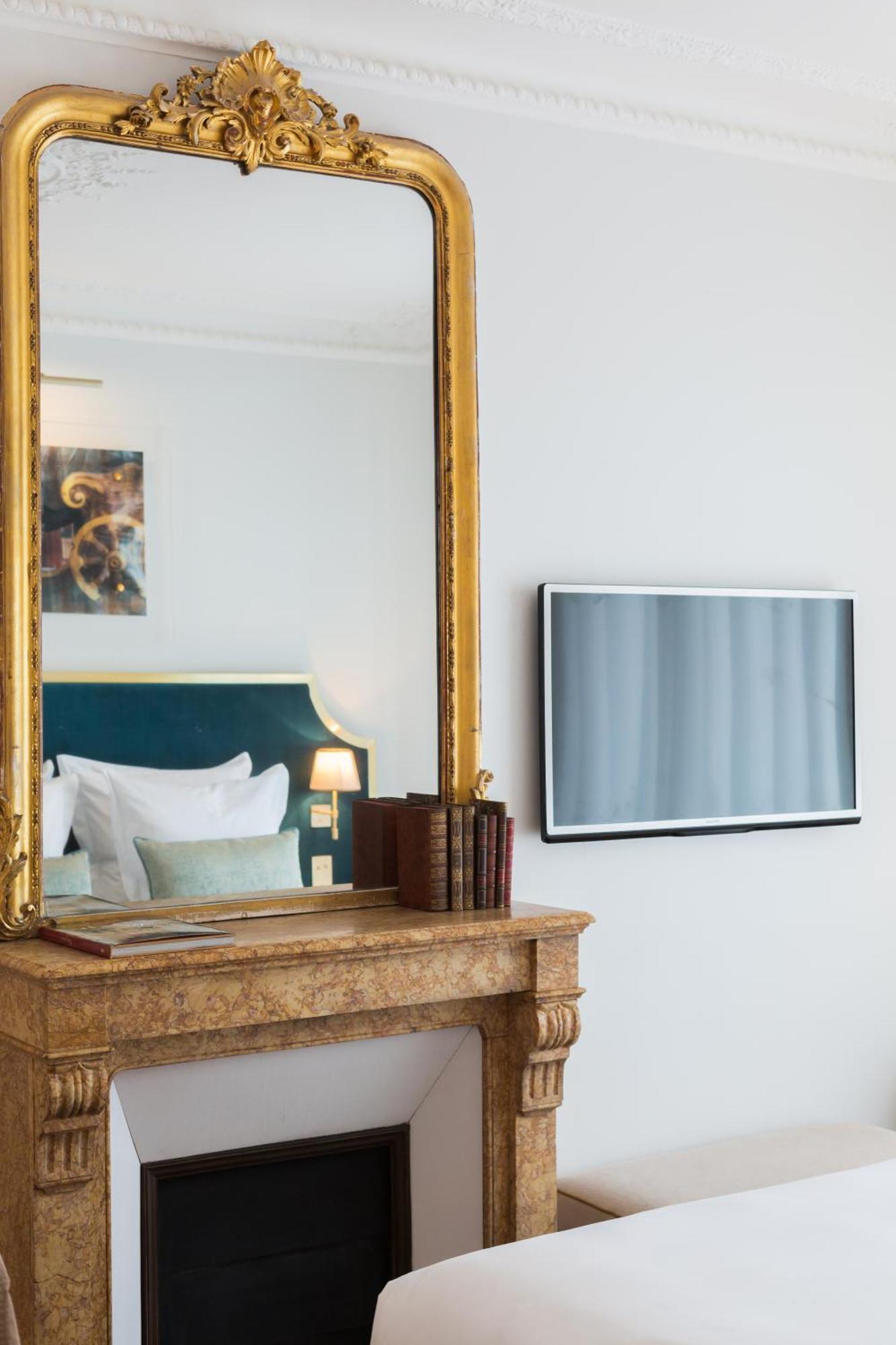 Quarto Deluxe com Cama de Casal ou 2 de Solteiro
