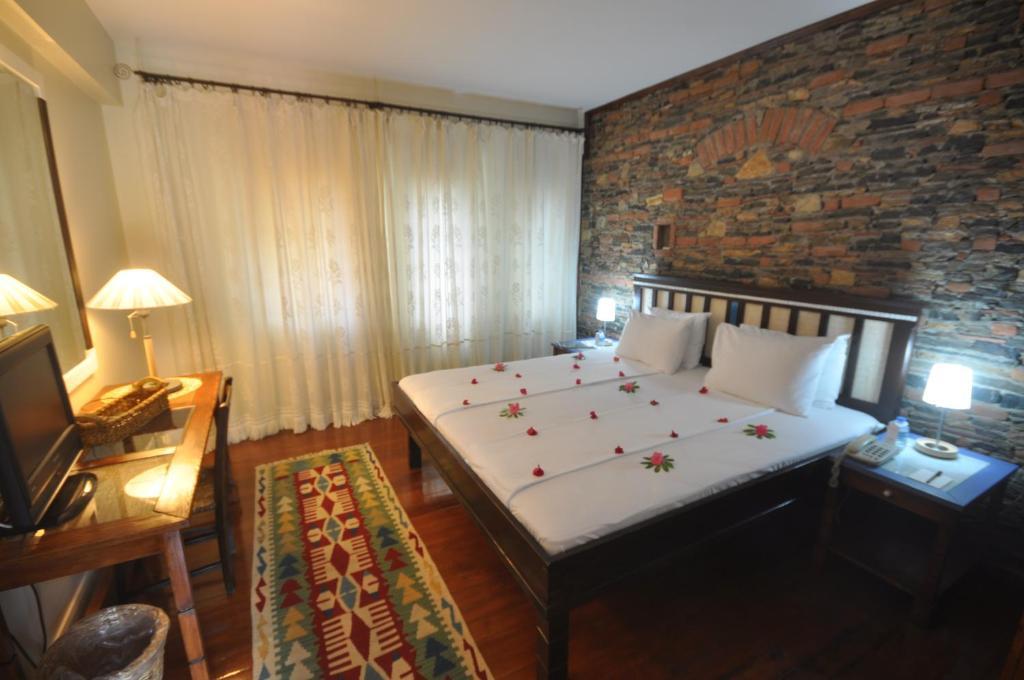 Standard Doppel- oder Zweibettzimmer mit Meerblick