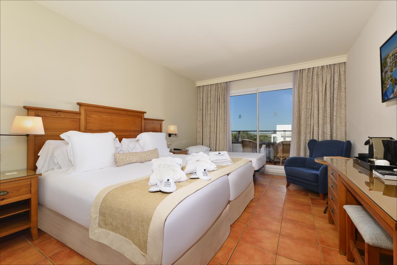 Exclusives Doppelzimmer mit seitlichem Meerblick