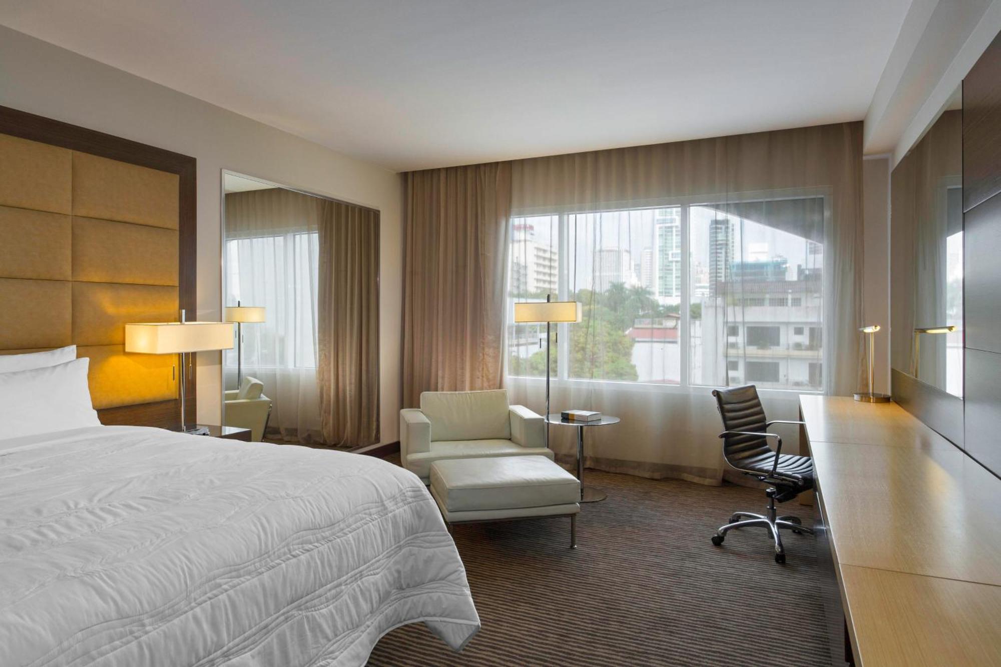 Habitación Executive con vistas a la ciudad y acceso al club lounge - 1 cama extragrande