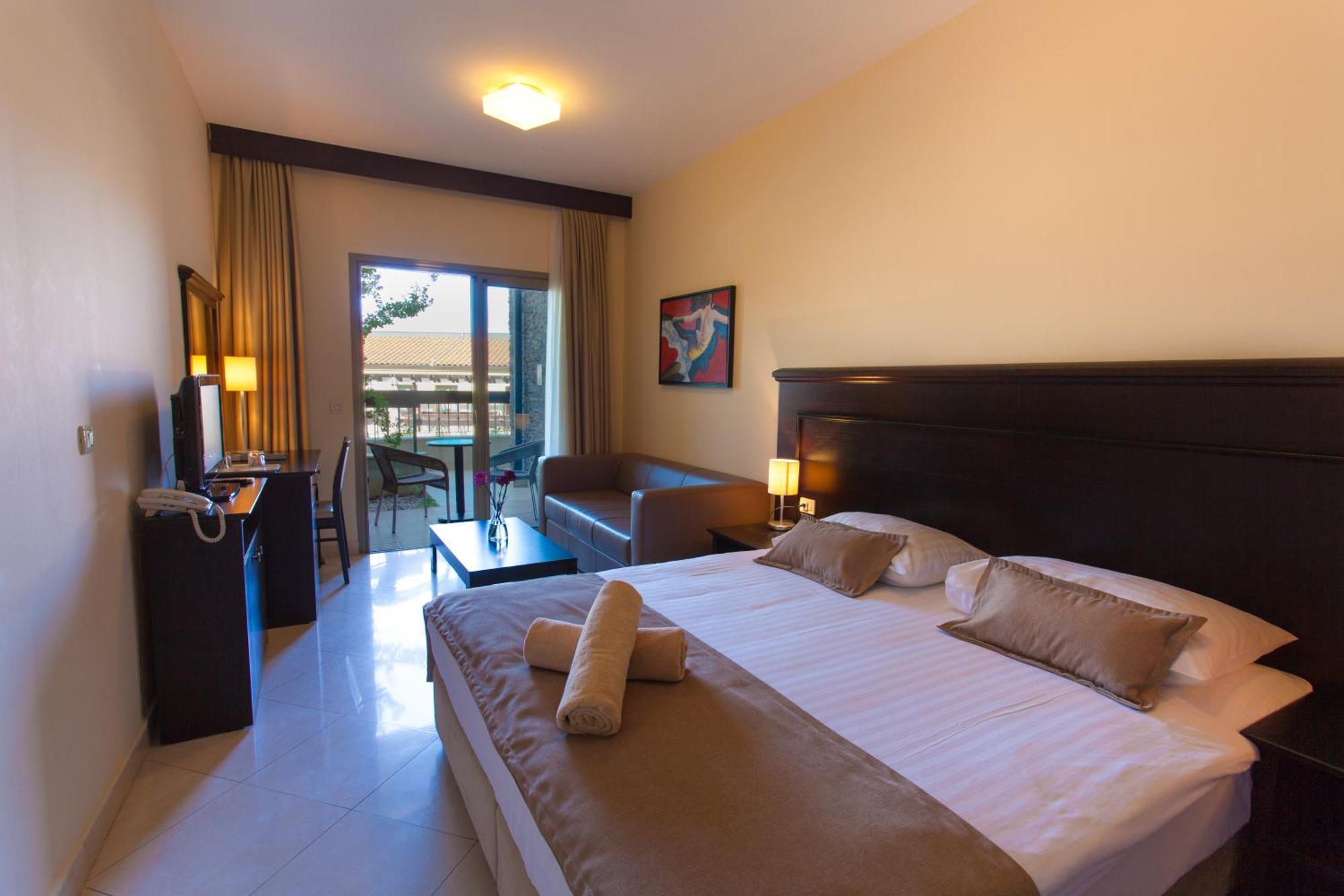 Superior Double Room Garden Terrace
