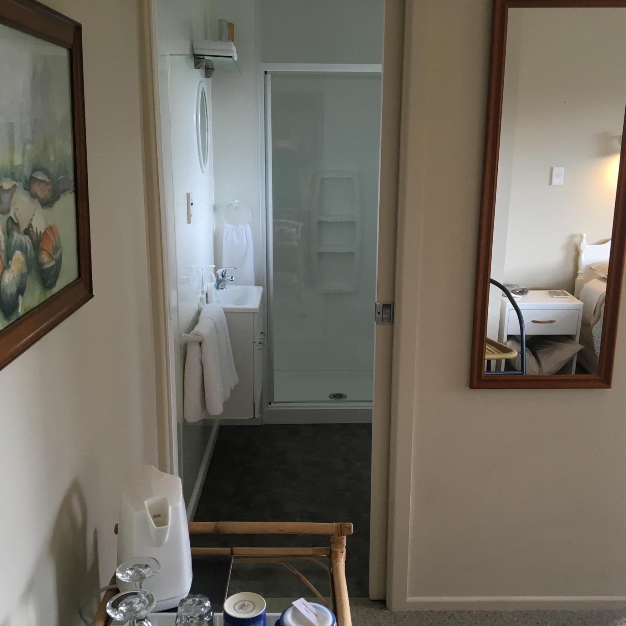 Double Room - Room 8,711120790:JPEG