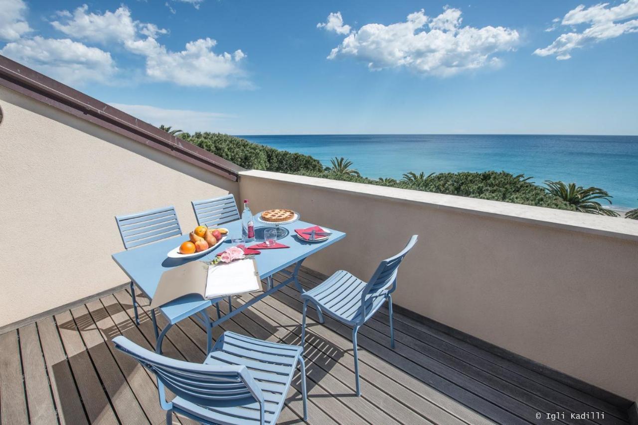 Suite mit Kingsize-Bett und Meerblick