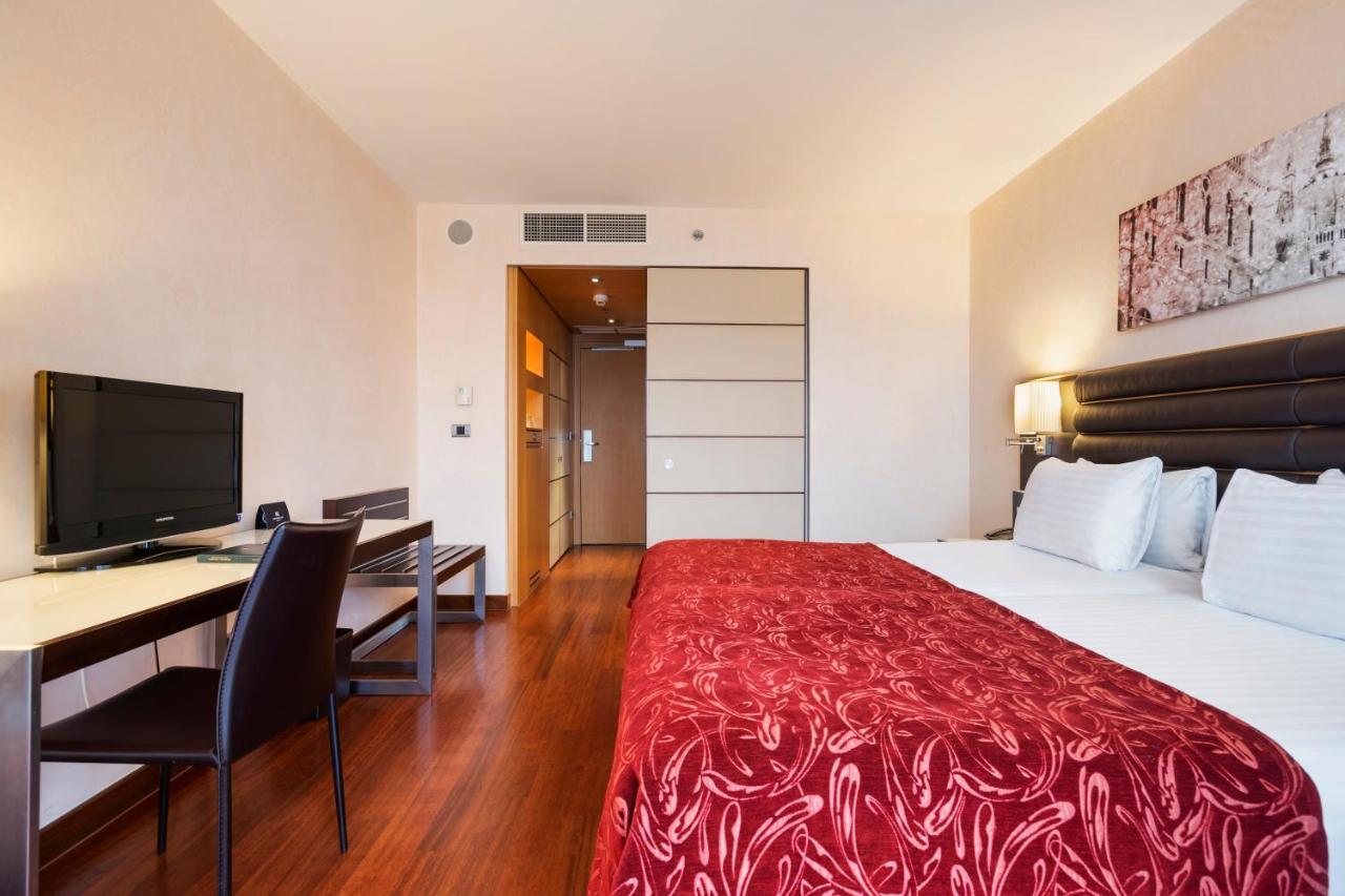 Double or Twin Room,746442830:JPEG