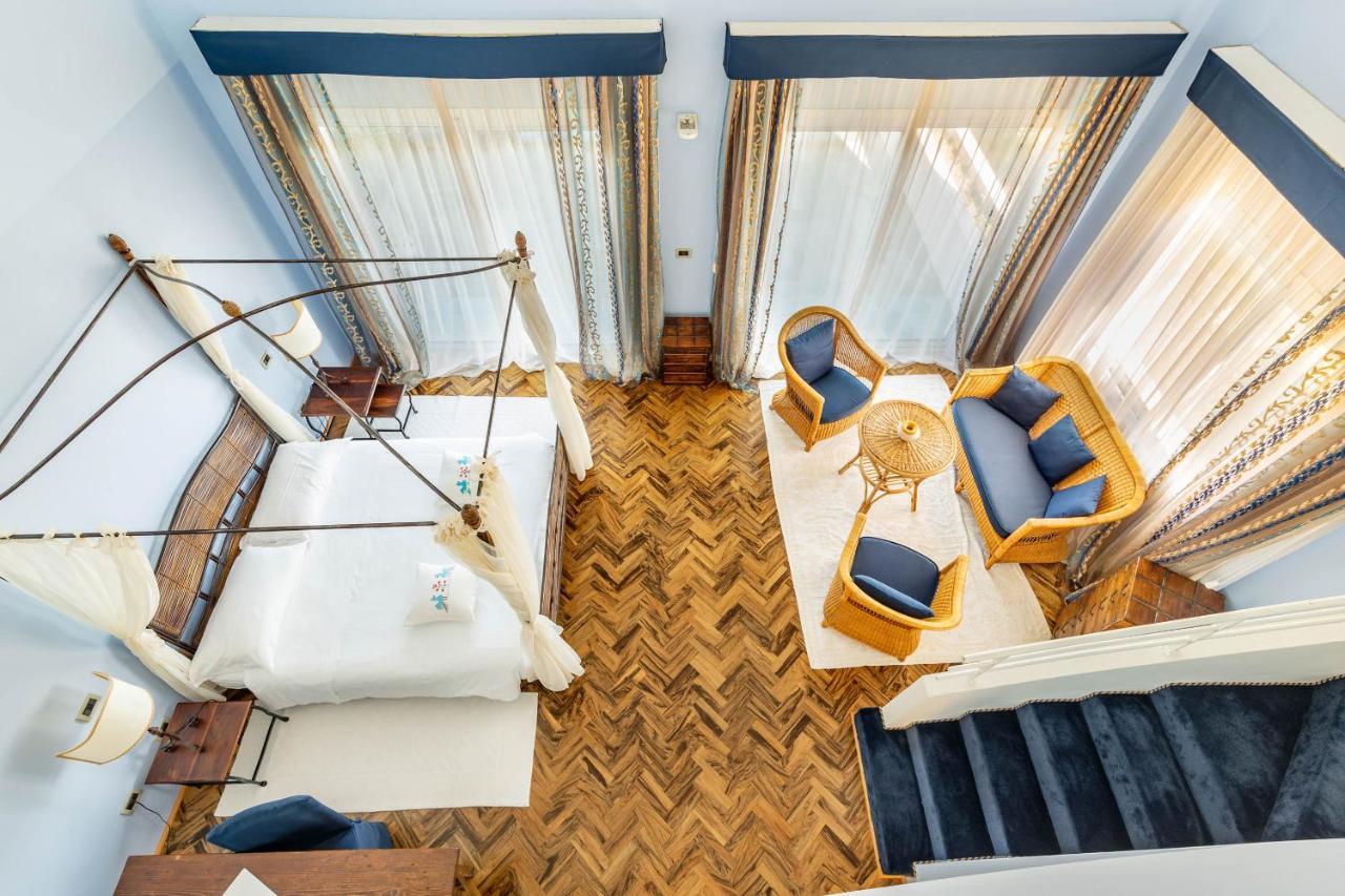 Suite with Sea View,749749217:JPEG