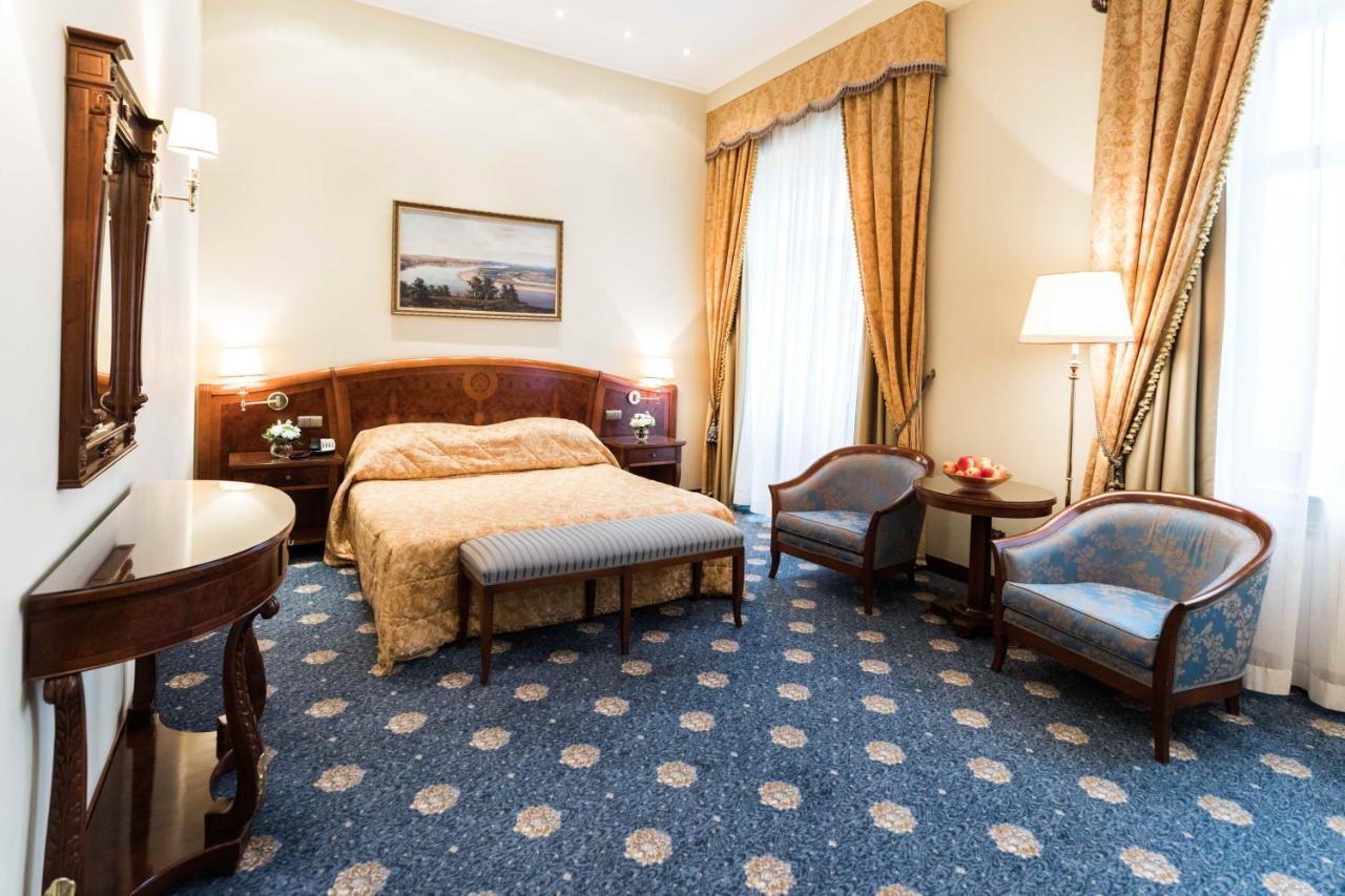 Chambre Lit King-Size avec Balcon