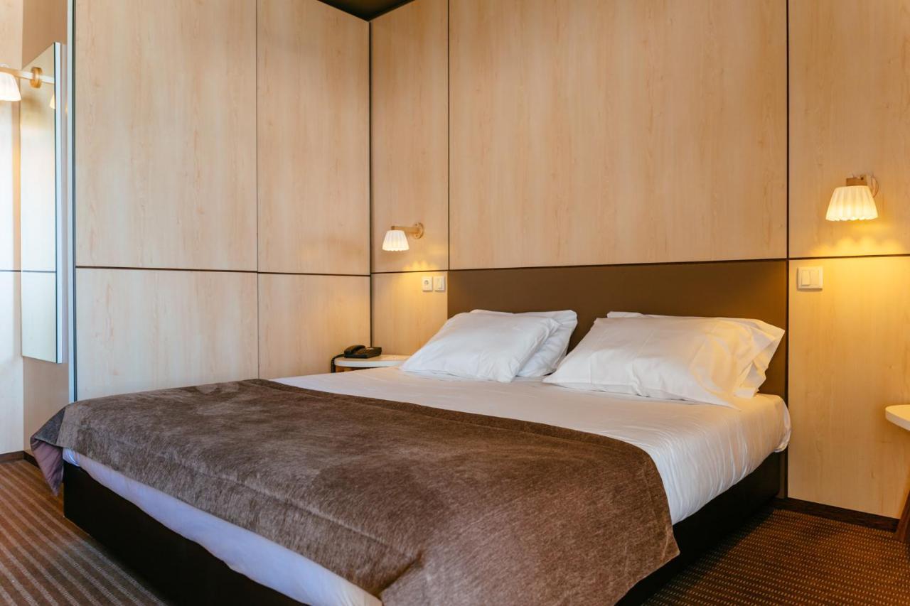 Habitación Doble Superior con cama supletoria y vistas a la ciudad - 1 o 2 camas