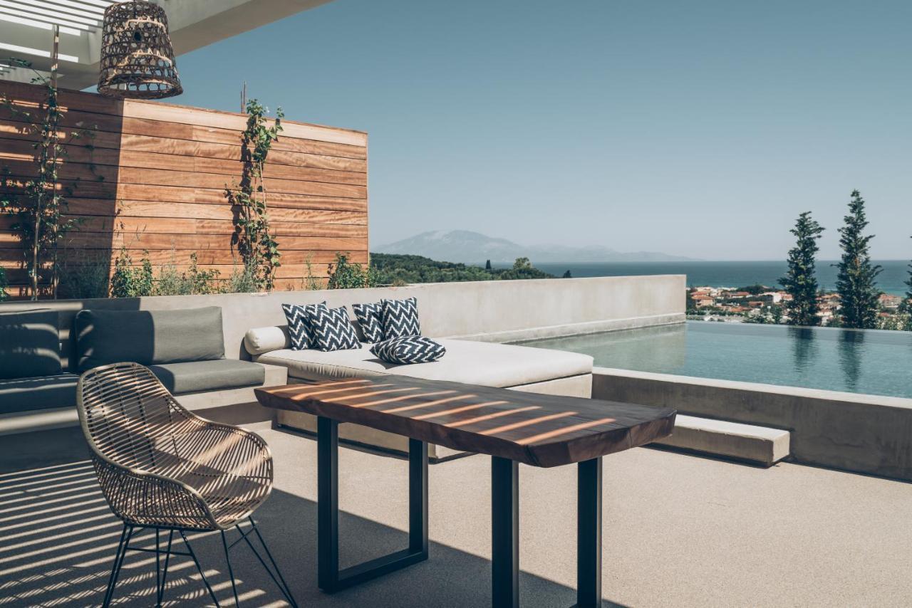 Honeymoon Suite,776514763:JPEG