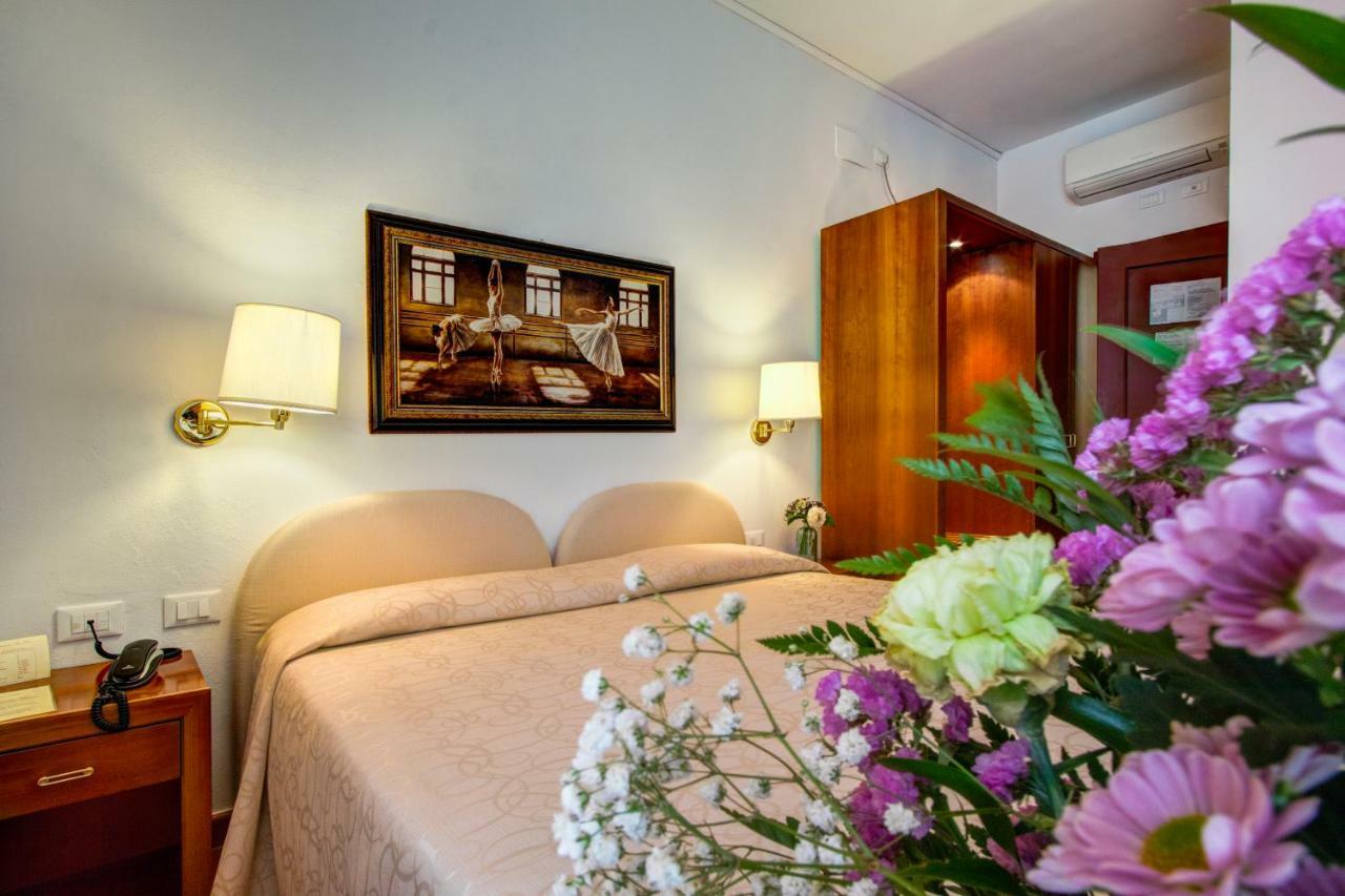 Double or Twin Room,807920052:JPEG