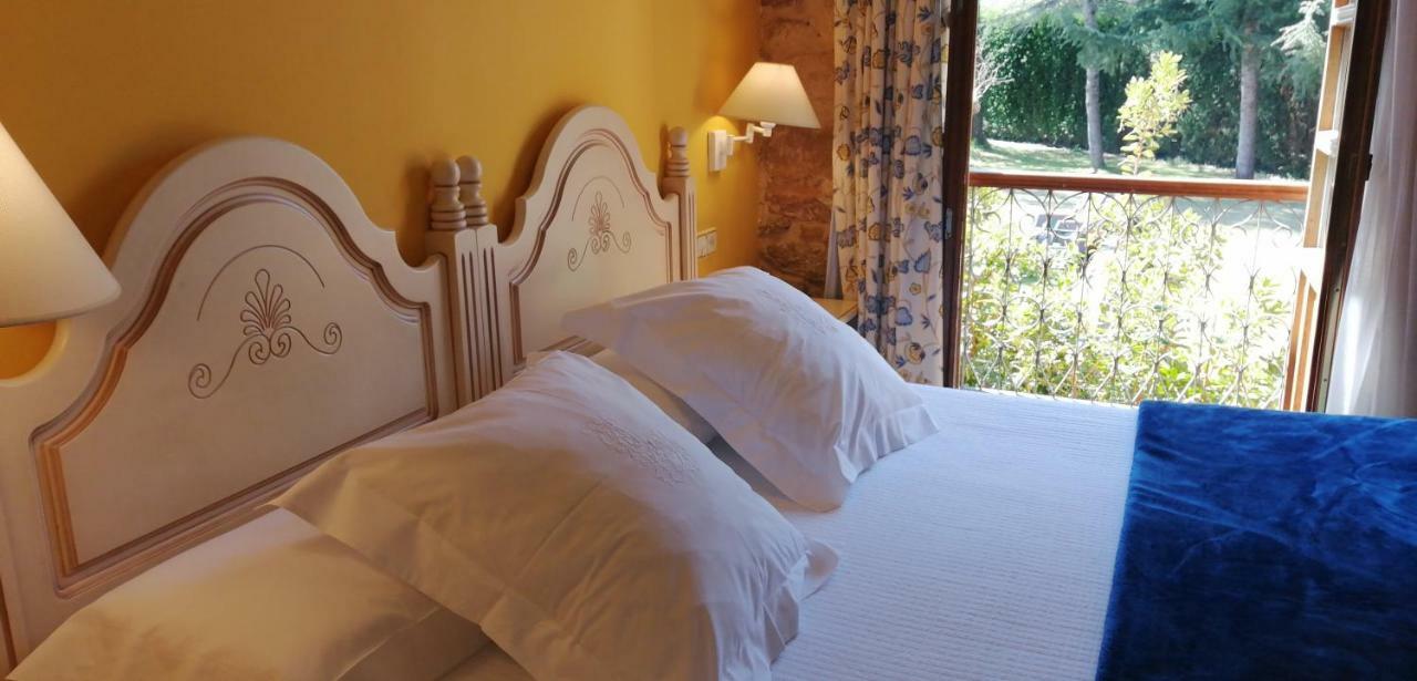 Habitación Doble con cama supletoria (2 adultos + 1 niño)