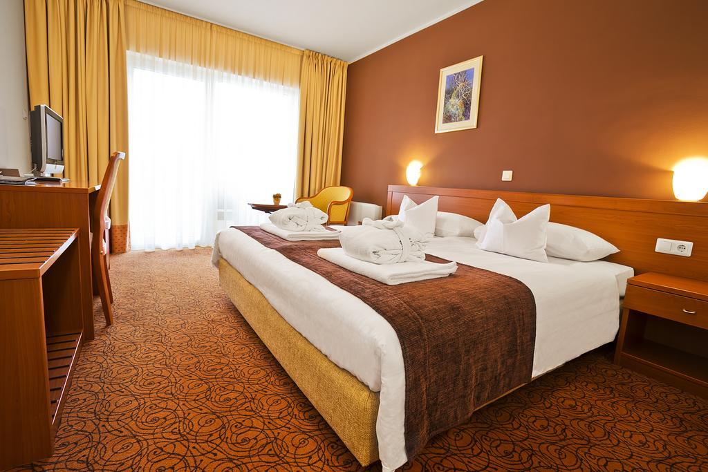Doppelzimmer mit Balkon