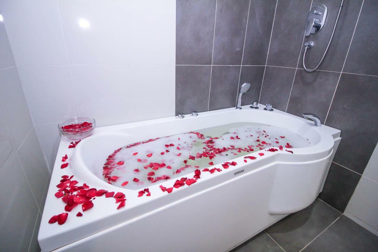 Family Suite with Jacuzzi