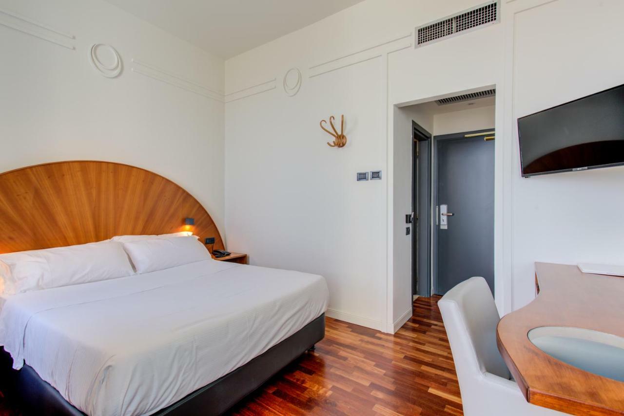 Standard Doppel-/Zweibettzimmer mit Balkon