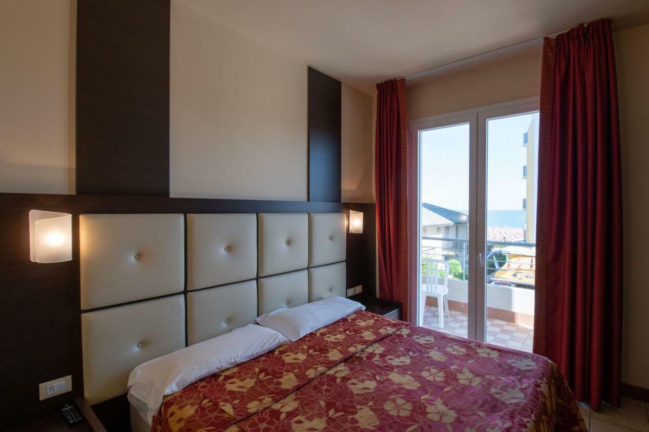 Double or Twin Room Partial Sea View Separate Building