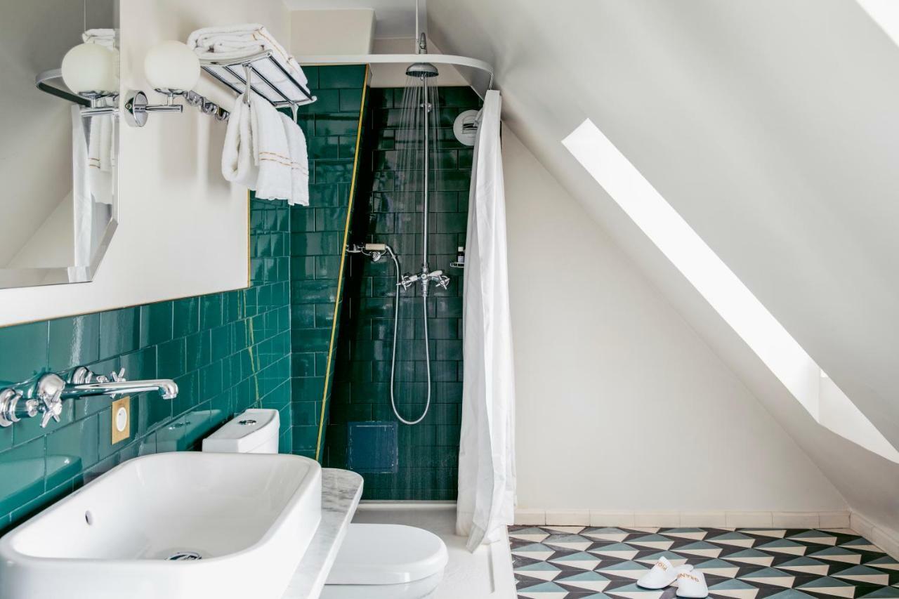 Kamer "Sous les Toits 18m²" met Uitzicht op Montmartre