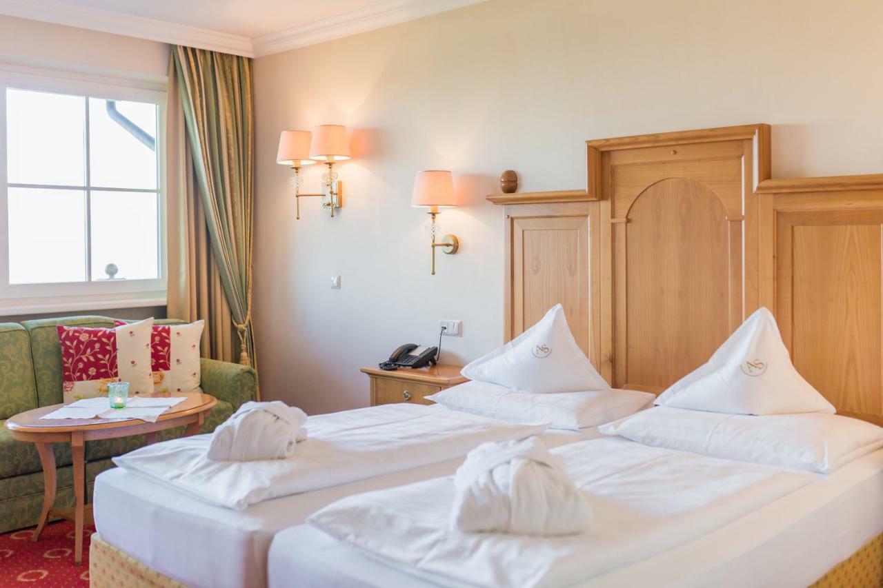 Double Room with Balcony,815827748:JPEG