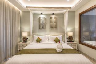 Honeymoon Suite with Lagoon Access,826624727:JPEG