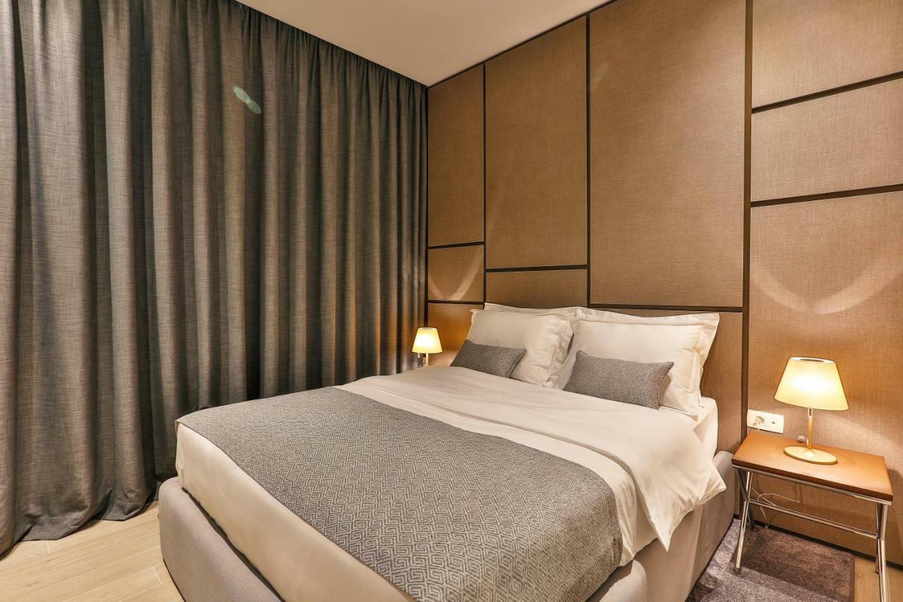 One-Bedroom Apartment with Balcony