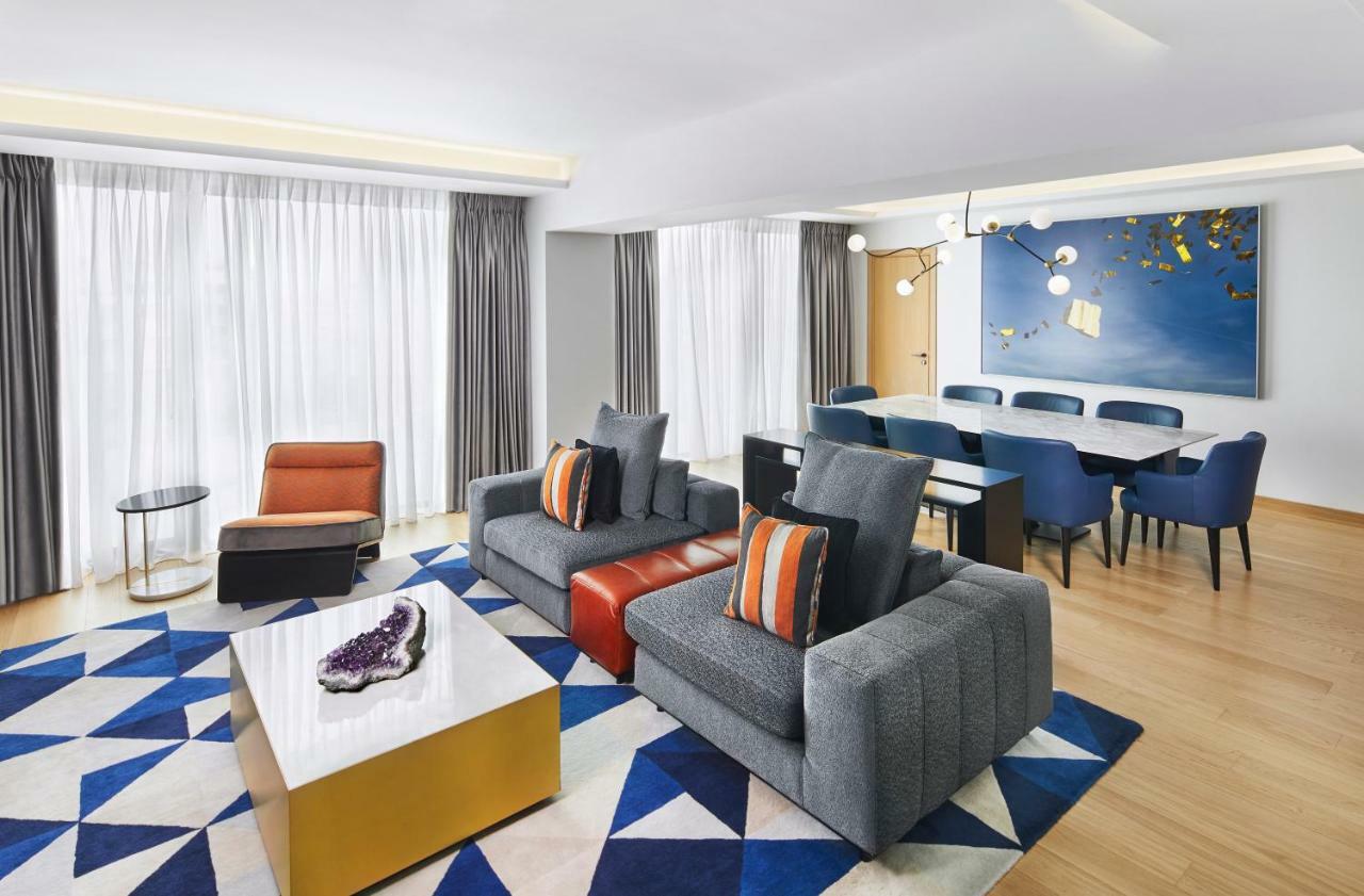 Suite lit king-size Acropole