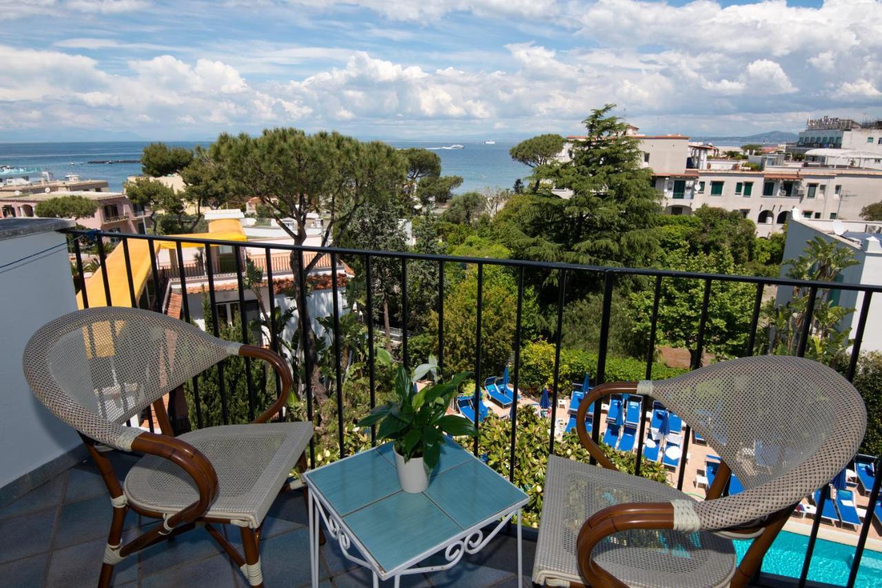Double Room Lateral Sea View