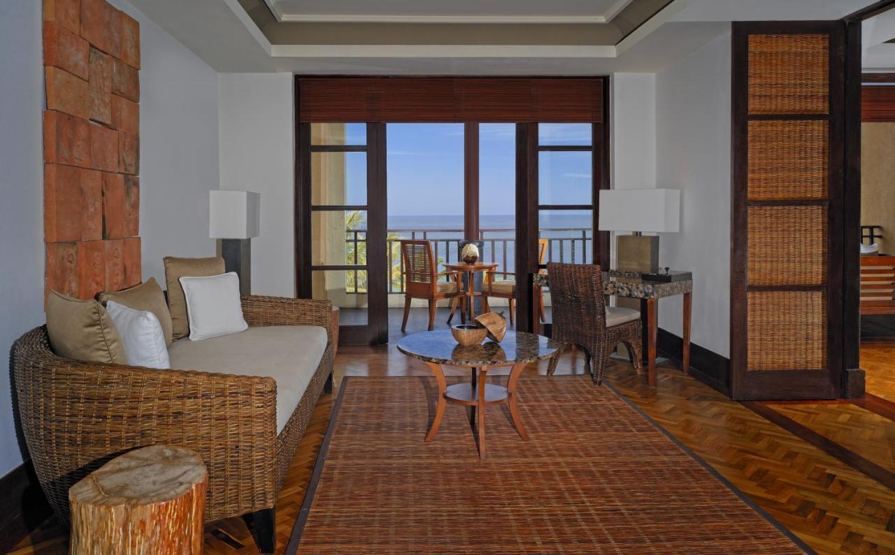 One-Bedroom Deluxe Suite Ocean View