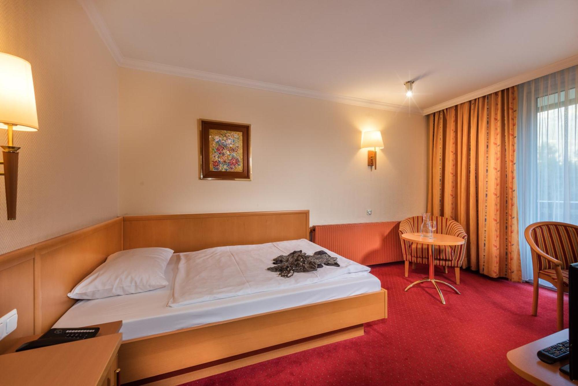Single Room,1137119821:JPEG