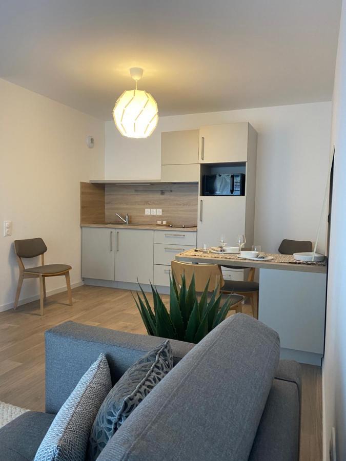 One-Bedroom Apartment,971372389:JPEG