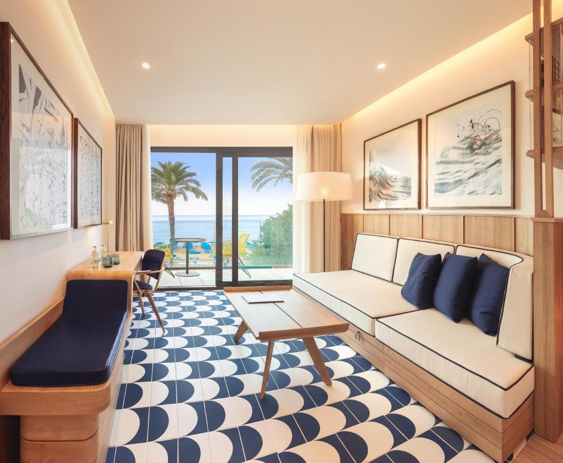 Junior Suite met Terras en Uitzicht op Zee (2 Volwassenen + 2 Kinderen tot 11 Jaar)