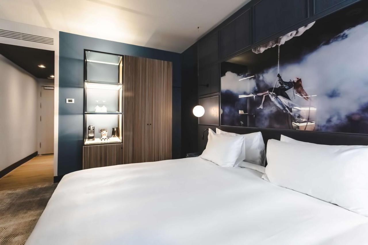 Premium Room with Balcony and Square View,1006546987:JPEG