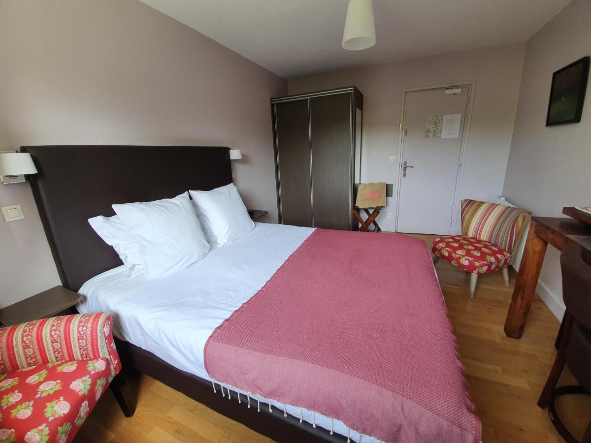 Double Room Garden view 9