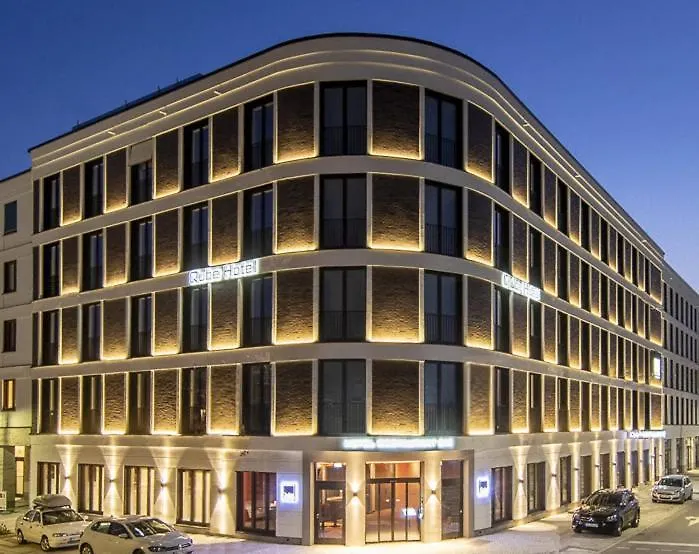 Qube Hotel Bahnstadt-1