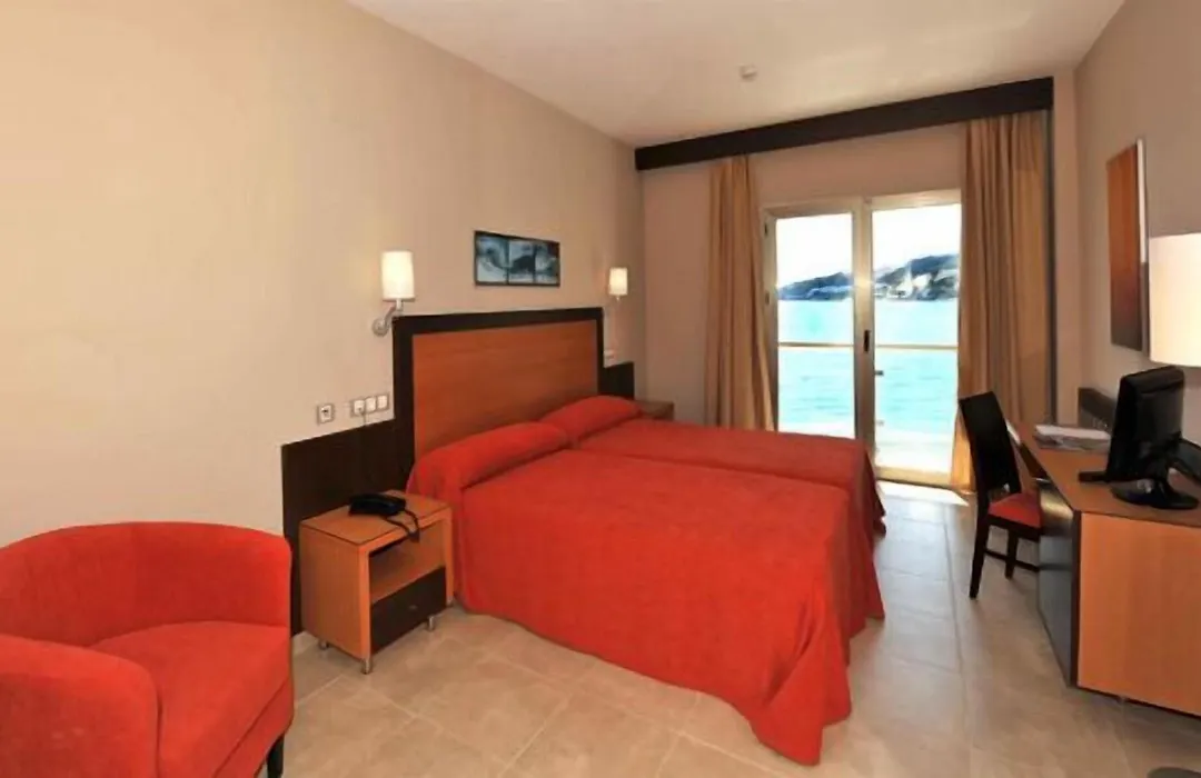 On Aleta Room - Only Adults-1