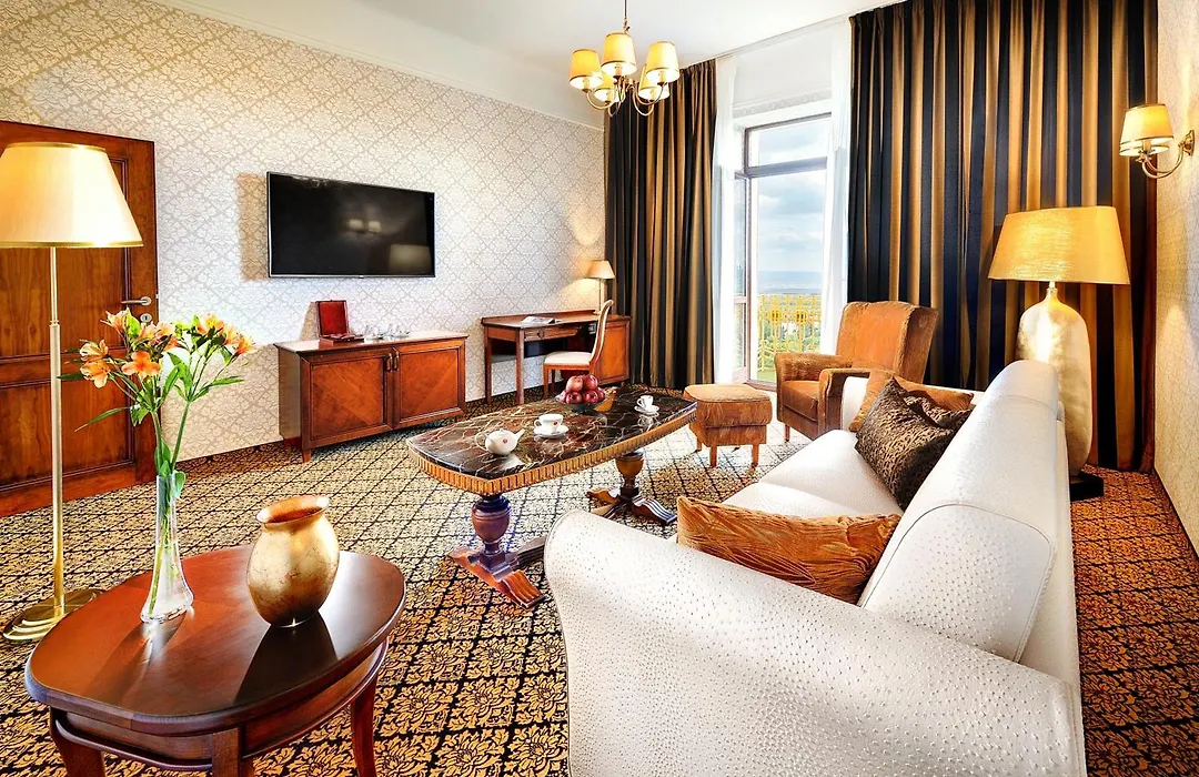 Grand Hotel Praha-1