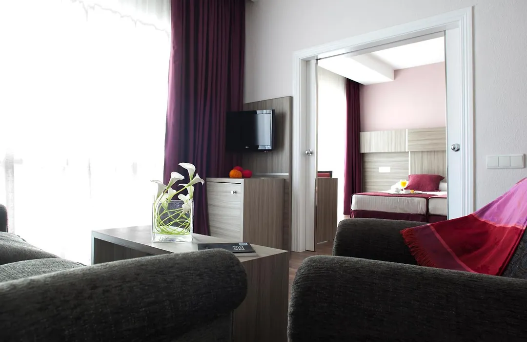Hotel Serrano-1
