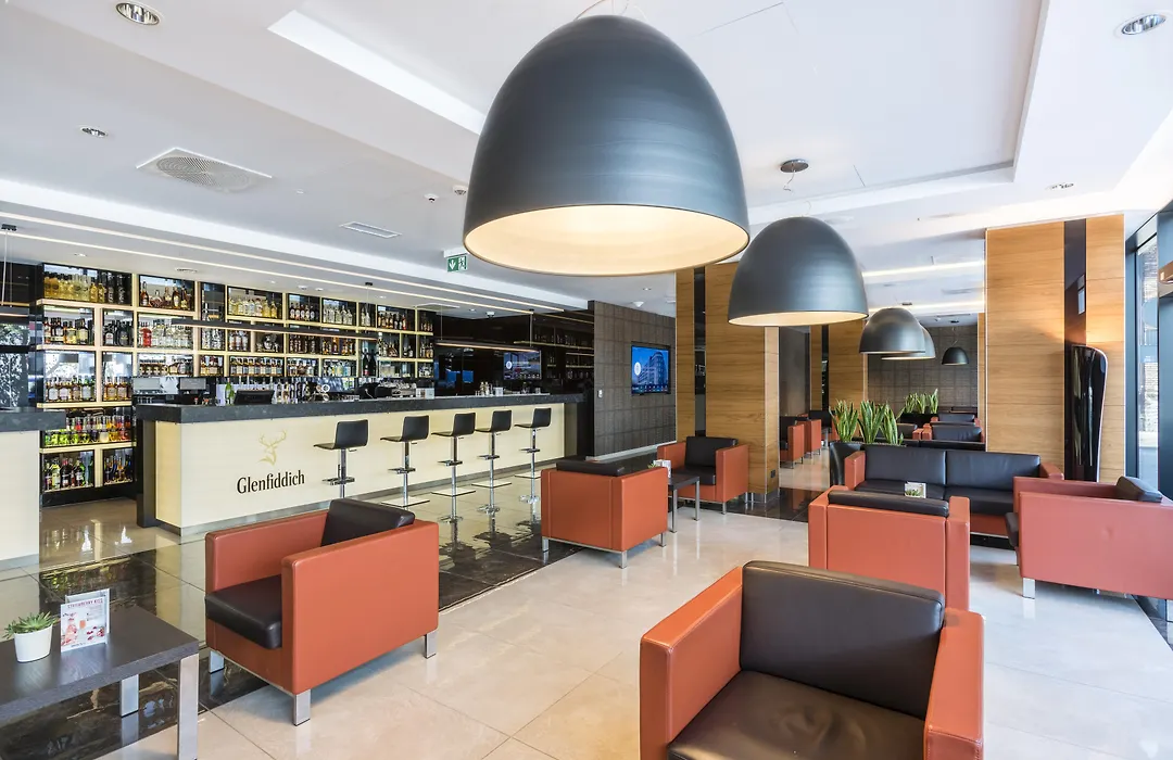 Q Hotel Plus Kraków-1