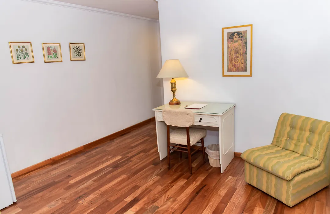 Hotel Cecilia-1