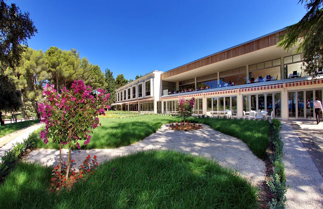 Crvena Luka Resort-1