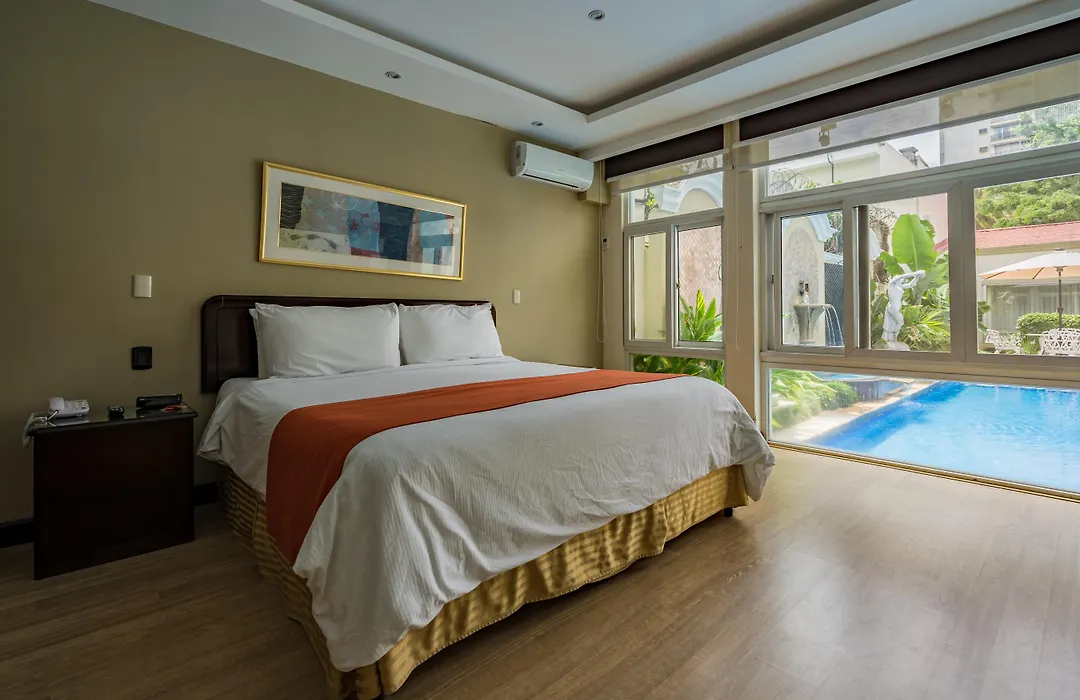 Hotel San Carlos-1