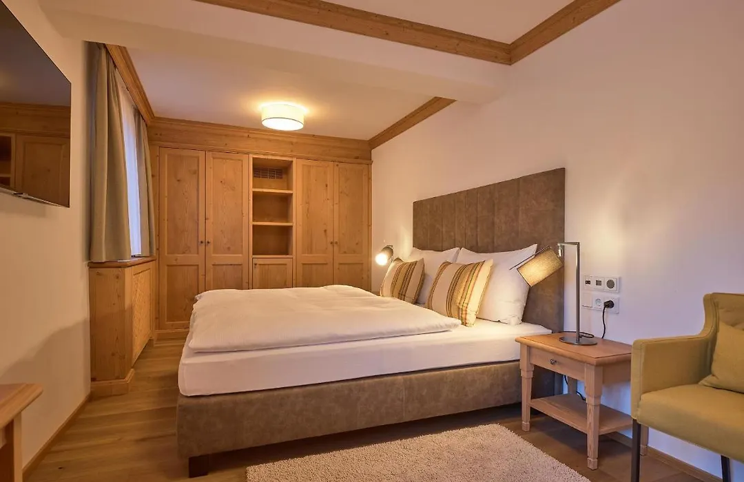 Hotel Garni Albona-1