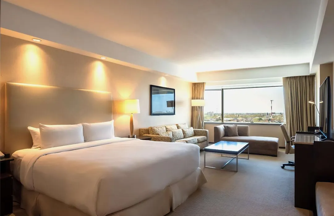 Hilton Mendoza-1