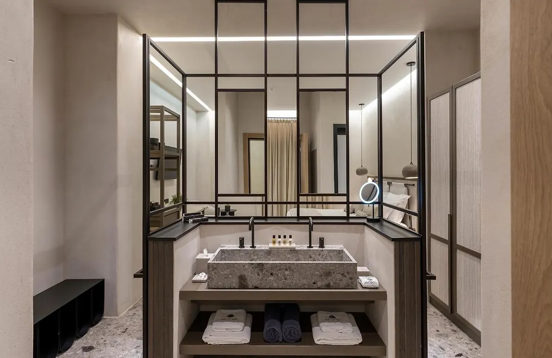 Aeonic Suites And Spa-1