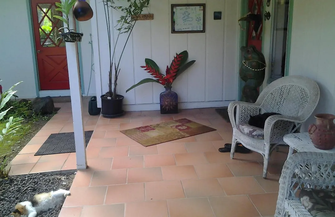 Lava Tree Tropic Inn-1