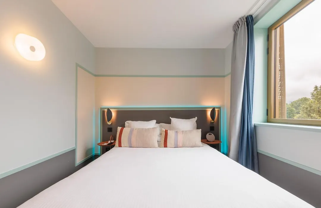 Aiden By Best Western Clermont-Ferrand - Le Magnetic Hotel & Spa-1