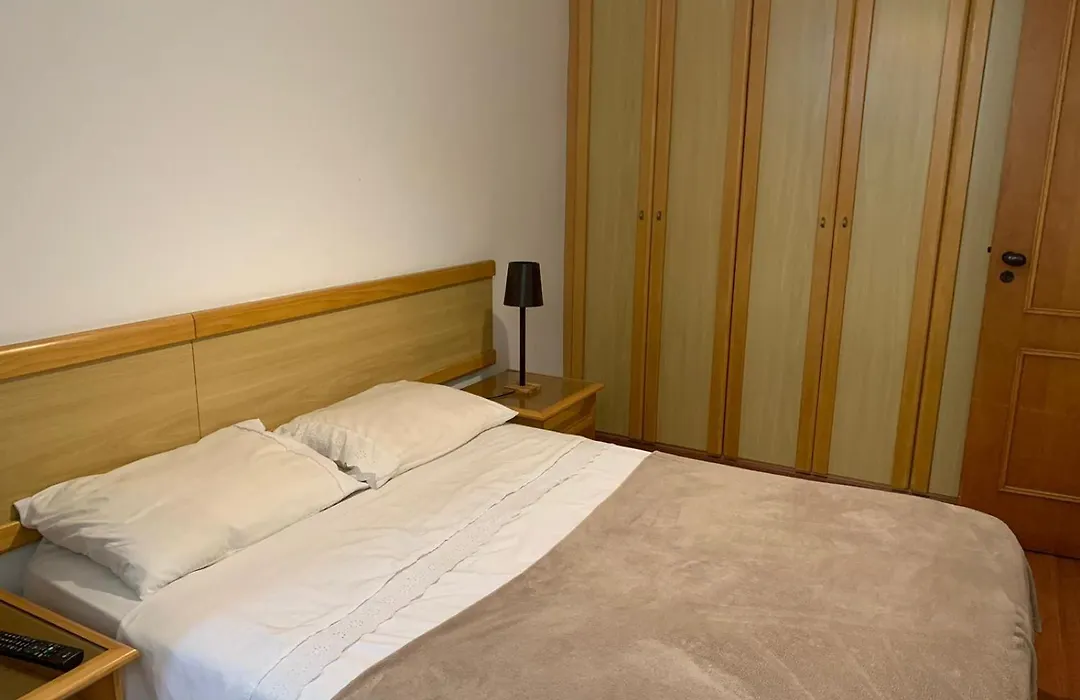 Flat Ipanema Beach Star-1