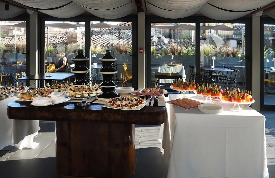 Hotel Priori Secret Garden-1