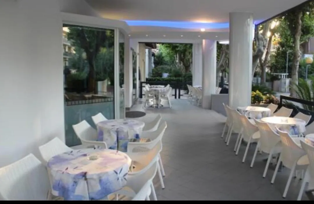 Hotel Paris Resort-1