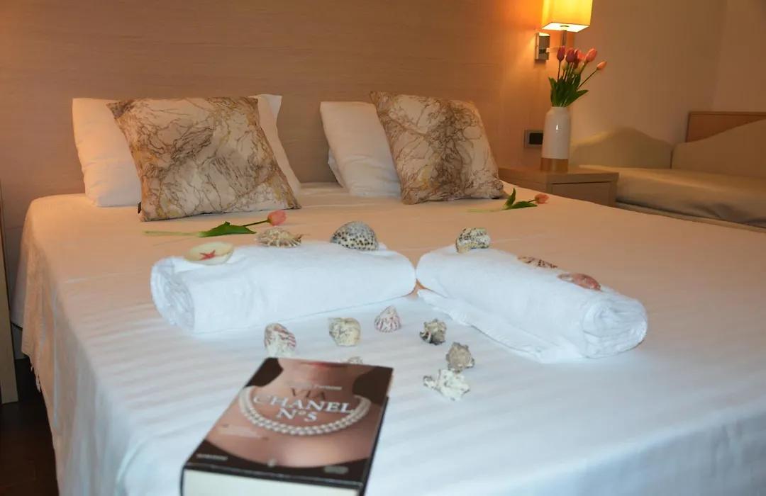 Hotel Baia Flaminia-1