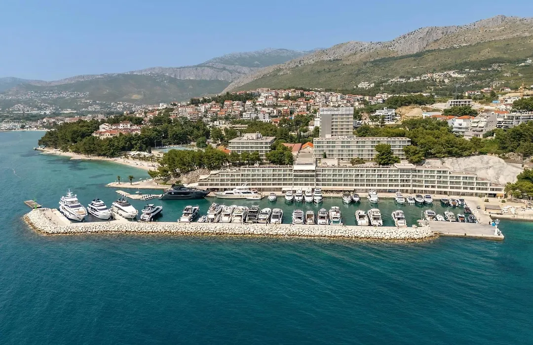Le Meridien Lav Split-1