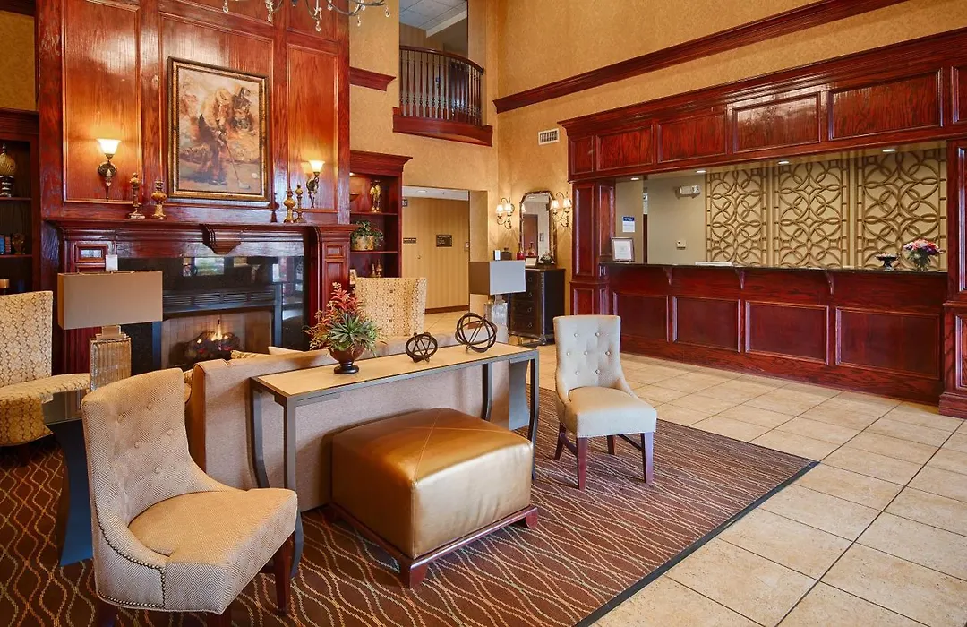 Best Western Plus Crown Colony Inn & Suites-1