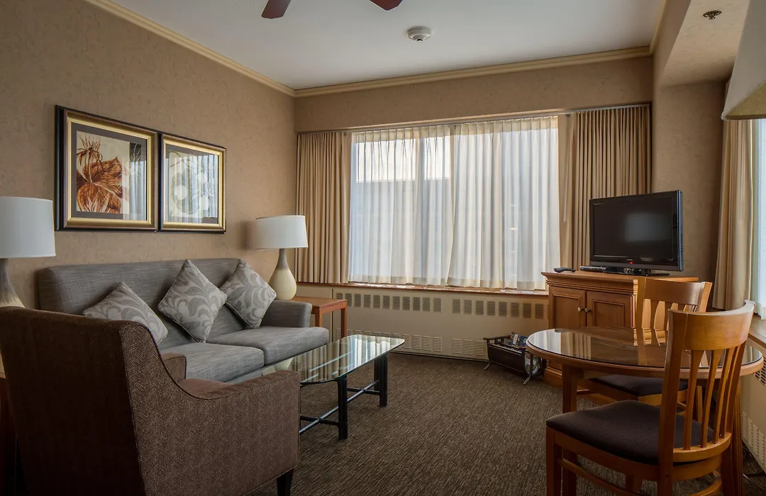 The Hotel Captain Cook-1